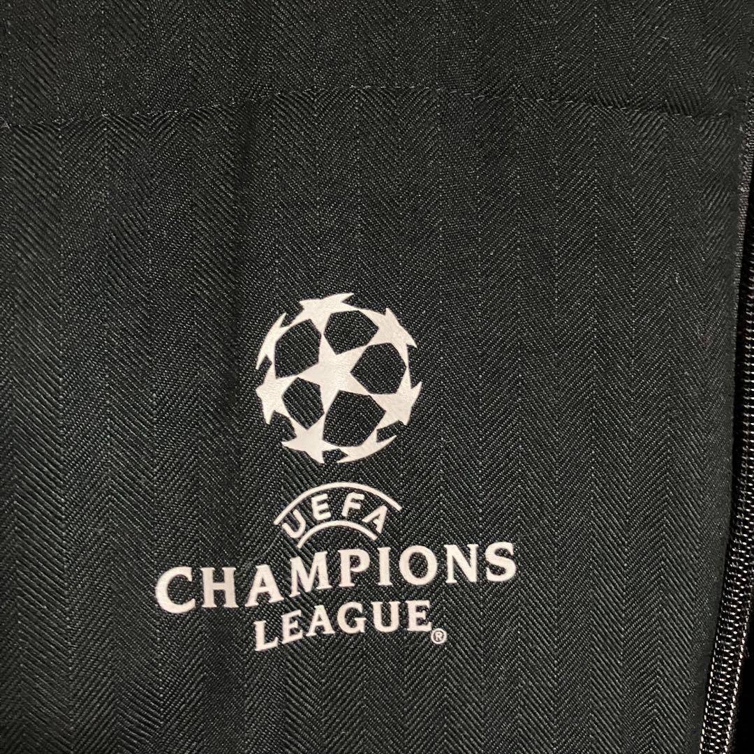 adidasアディダス✴️Real Madridレアル・マドリード中綿ダウンJKT