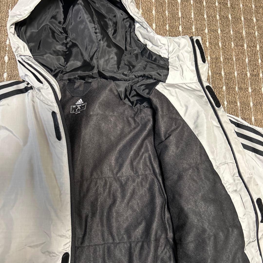 未使用品‼️adidasベンチコート光沢のあるグレー