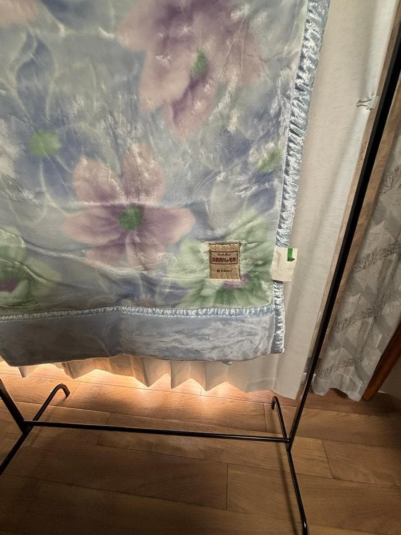 ほぼ新品未使用品。西川の毛布　シングルサイズ