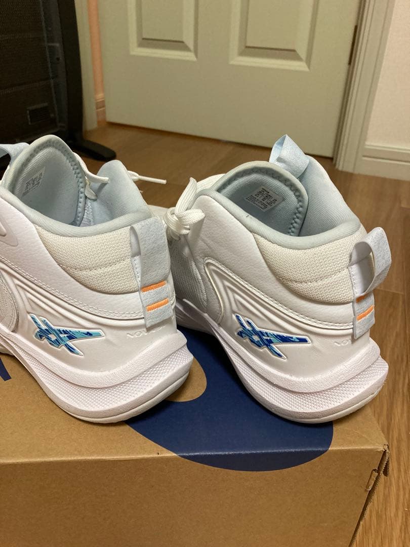 asics バスケットボールシューズ ホワイト/ブルーノバサージ3