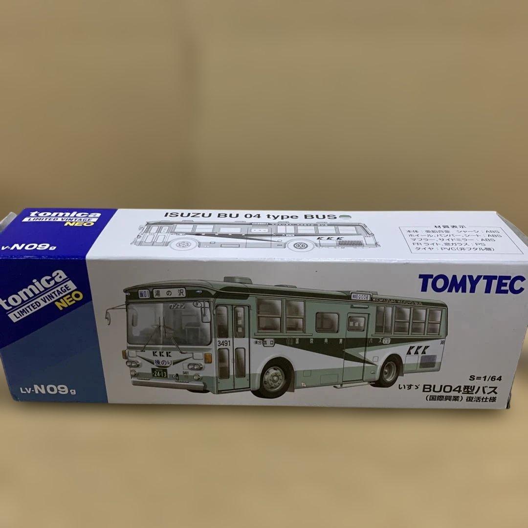 新品　TOMICA LIMITED いすゞ BU04型バス　国際興業