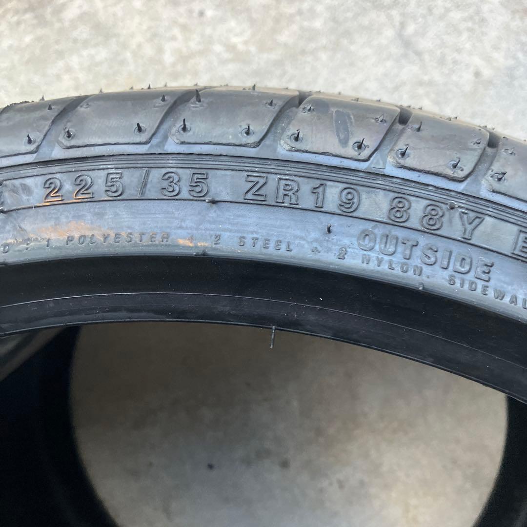 新品　未使用アクセラ　225/35-19 2本セット
