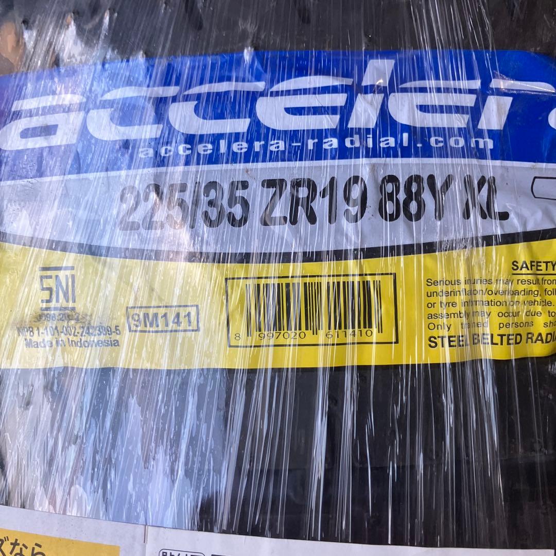 新品　未使用アクセラ　225/35-19 2本セット