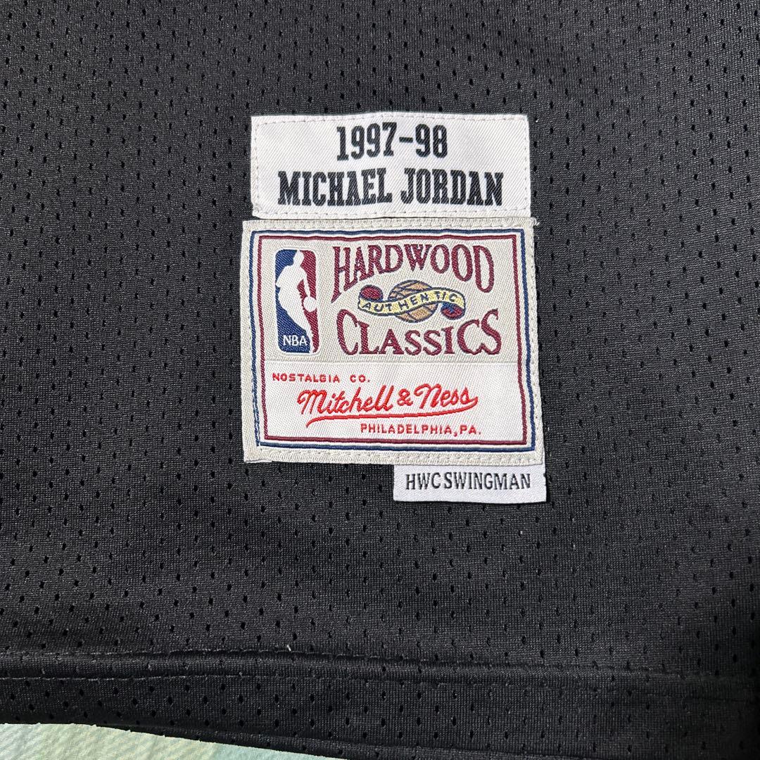 Mitchell & Ness 1997-98 Jordan ユニフォーム