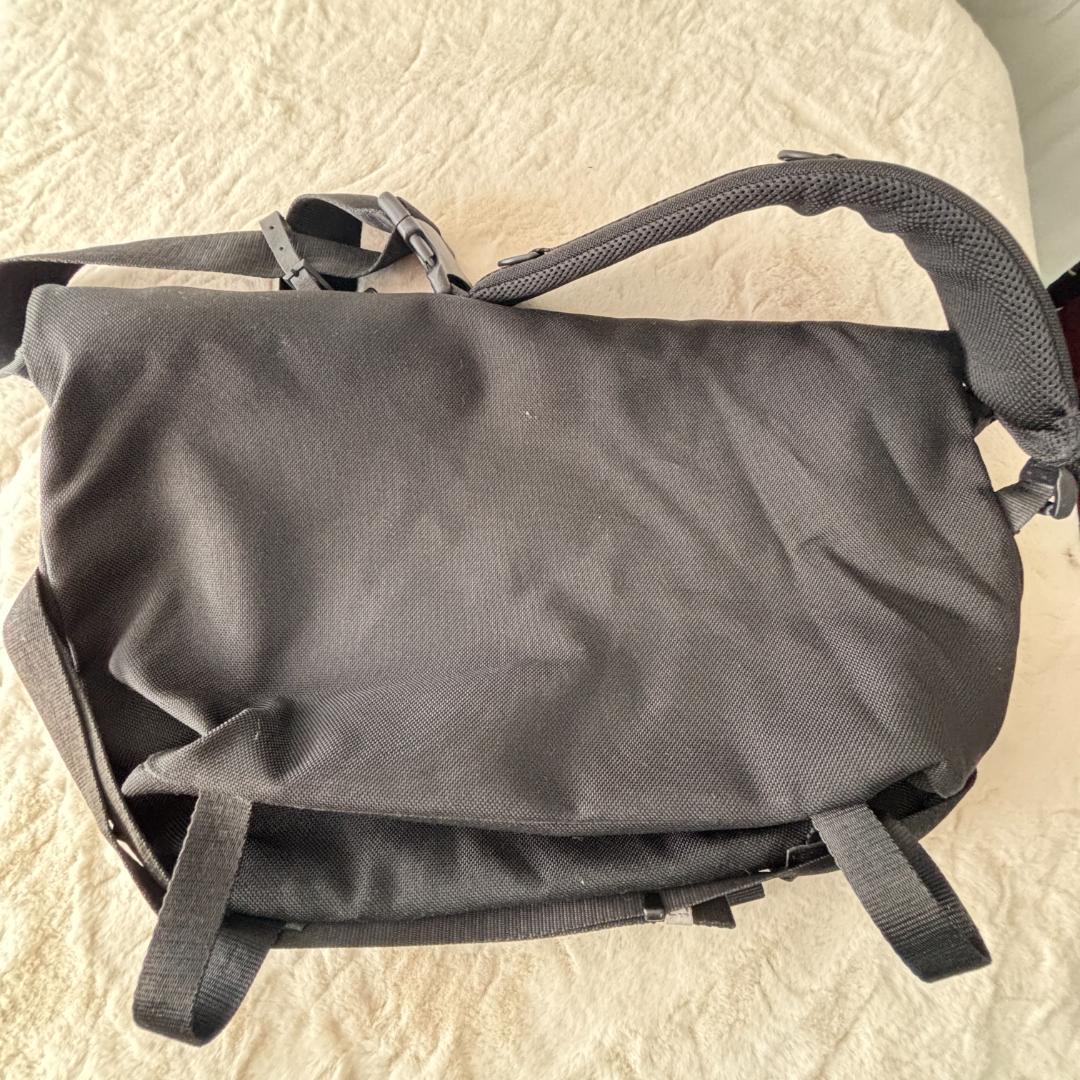 訳あり 希少 TUMI メッセンジャーバッグ ショルダーバッグ ナイロン 黒