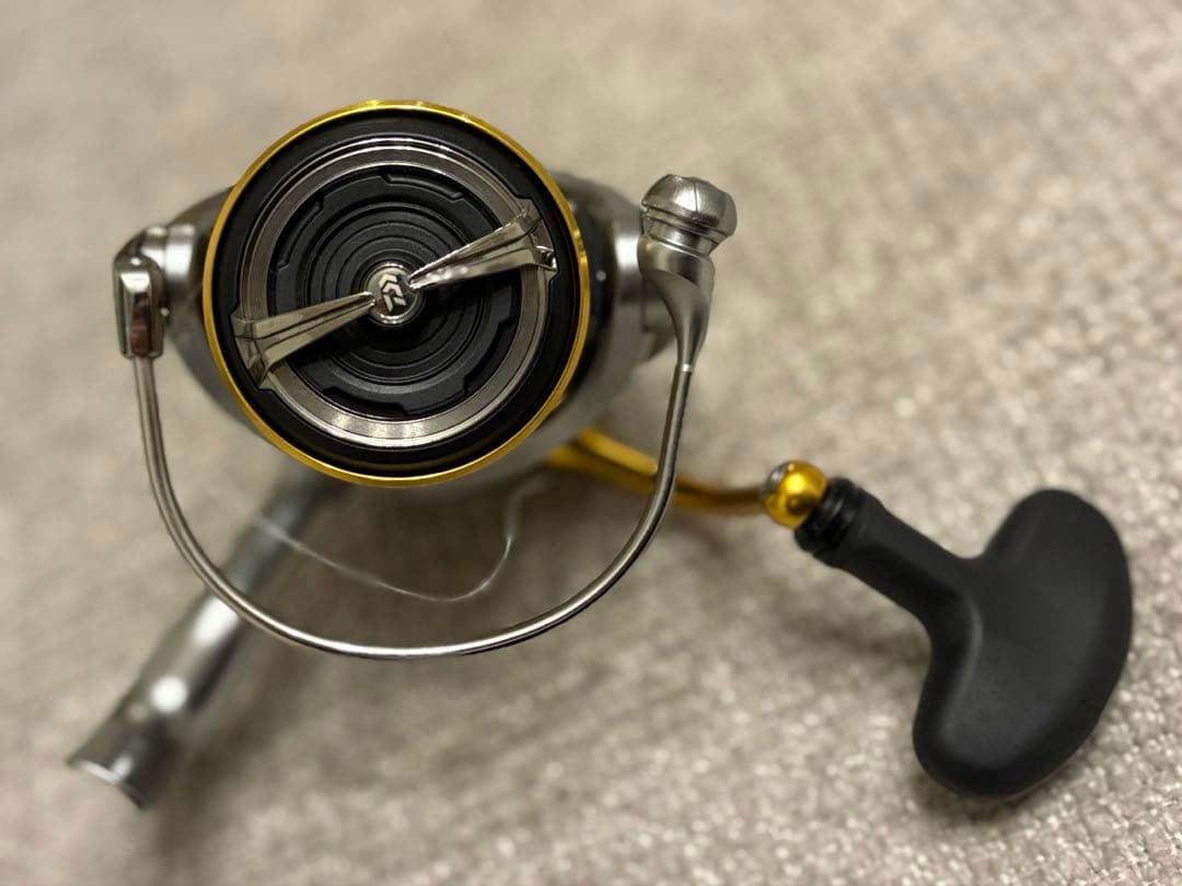 「美品」 DAIWA ダイワ フリームス FREAMS LT 4000D-CXH
