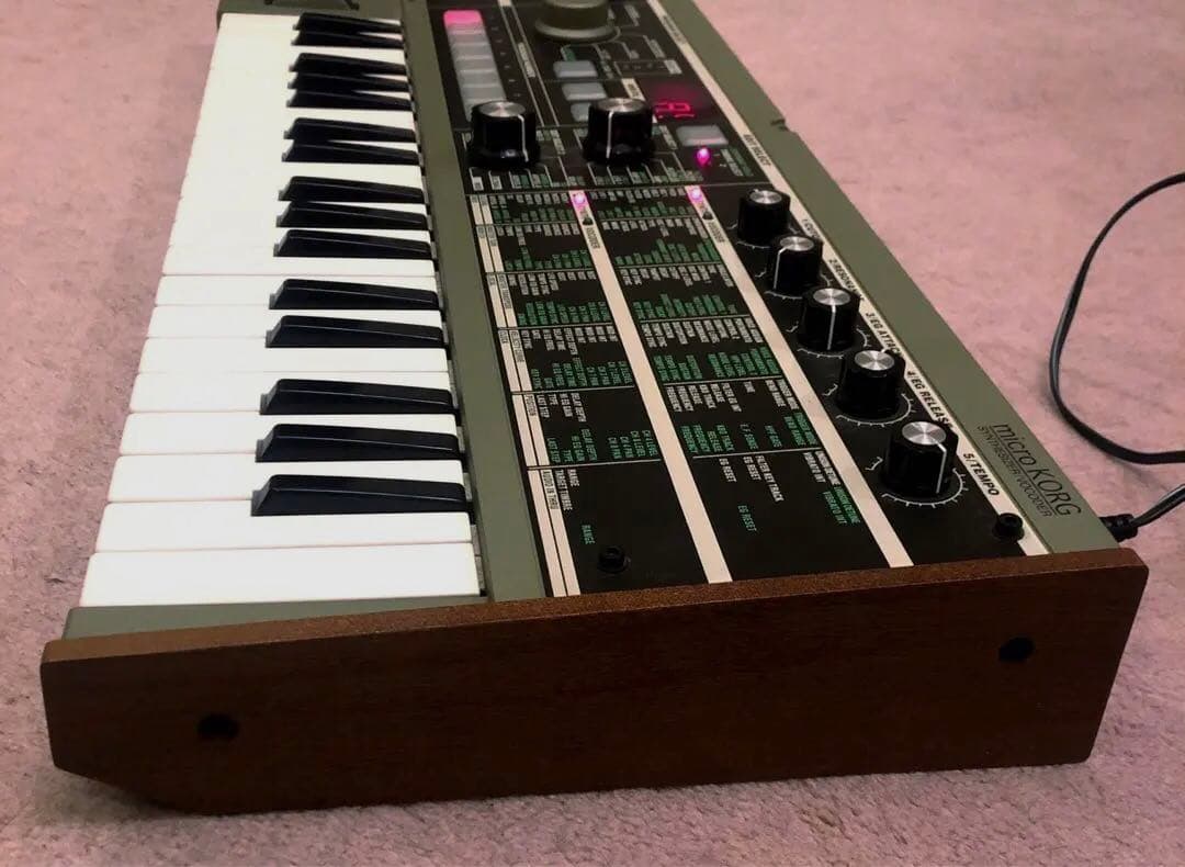 microKORG シンセサイザー
