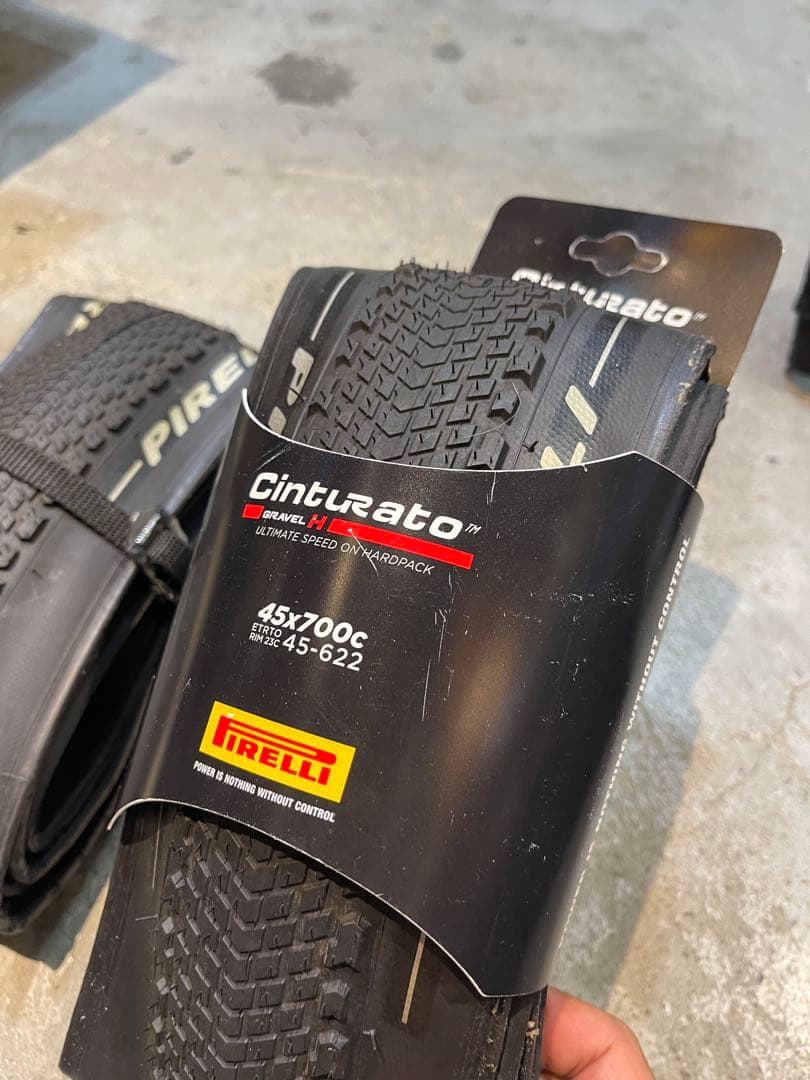 Pirelli CINTURATO™ GRAVEL H ブラック７００×45c