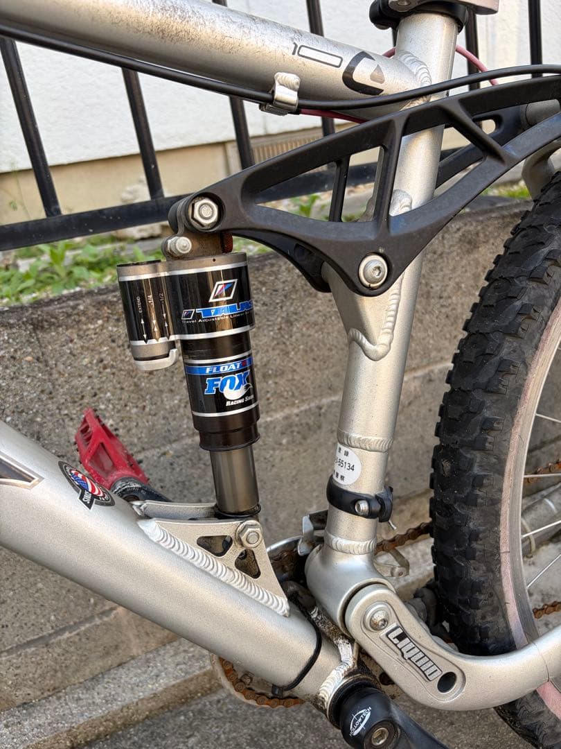 TREK Liquid フルサスマウンテンバイク 高性能パーツ多数搭載