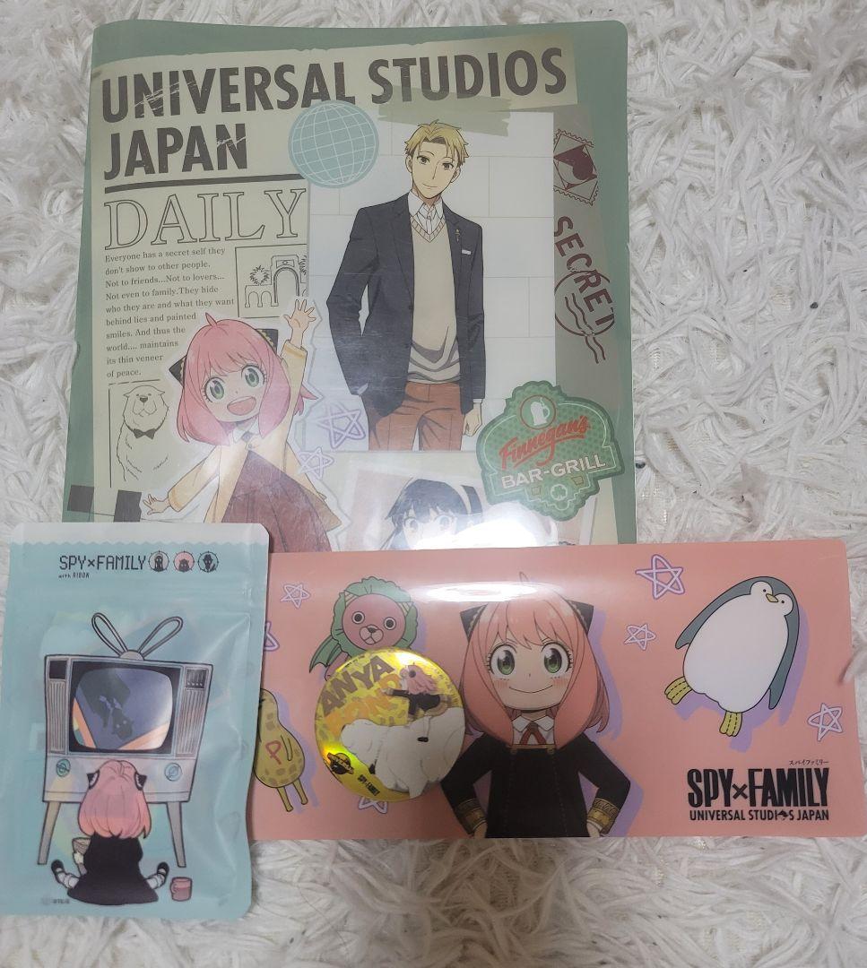 SPY×FAMILY アーニャ バッジ＆クリアファイルセットユニバ