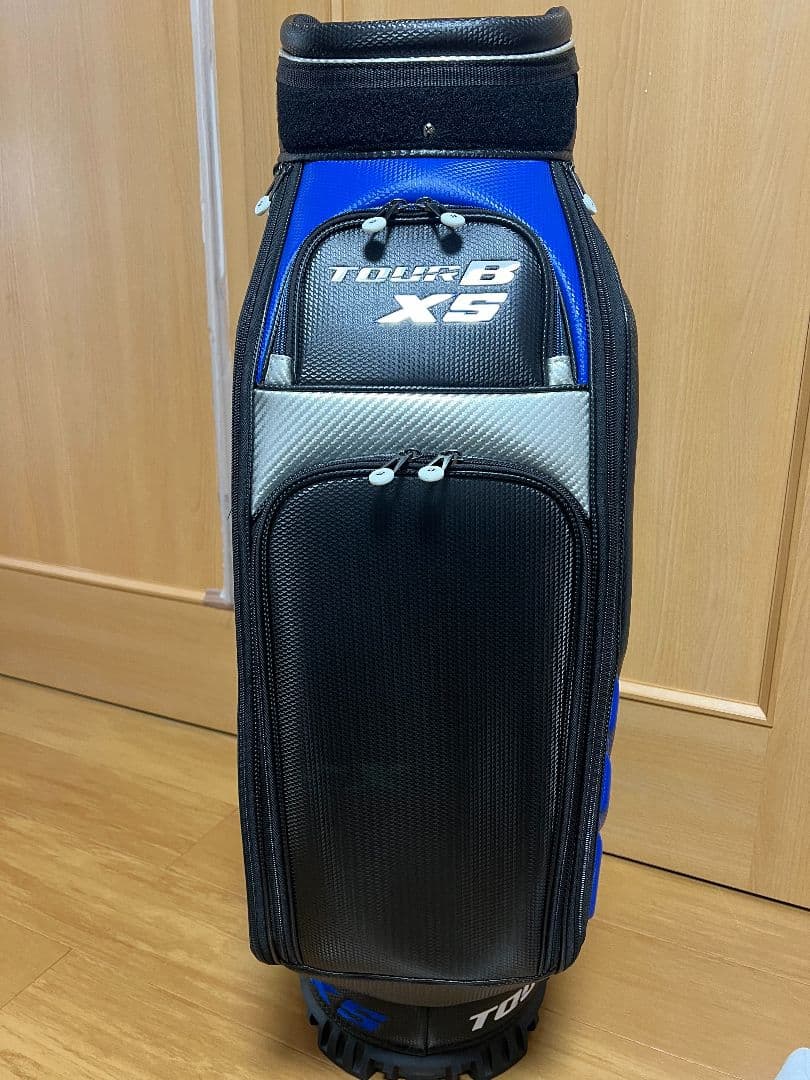 新品　ブリヂストン　ツアーBキャディバッグ　　　9.5型
