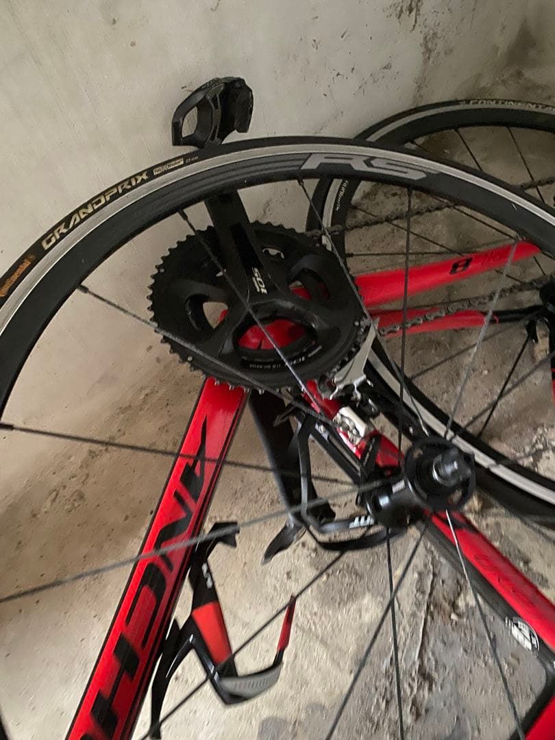 ANCHOR RL8 レーシング赤いロードバイク Shimanoホイール付き