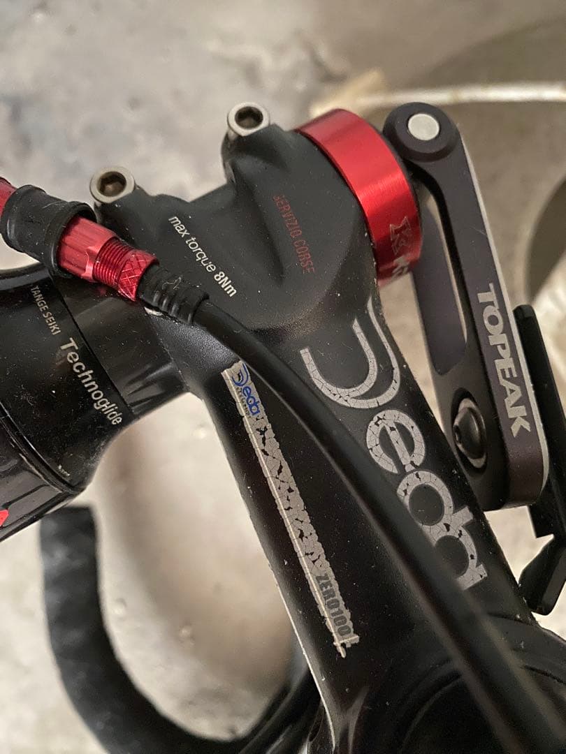 ANCHOR RL8 レーシング赤いロードバイク Shimanoホイール付き
