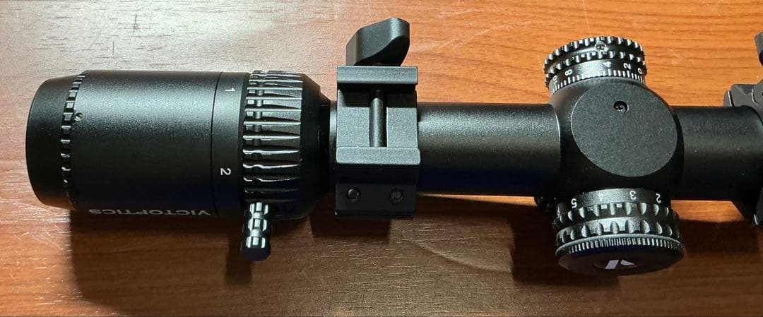 ベクターオプティクス ZOD 1-4x20IRライフルスコープ 発光モデル