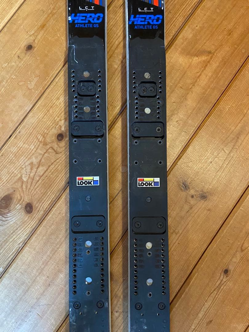 【値下げしました】24-25モデルROSSIGNOL R23 スキー 175