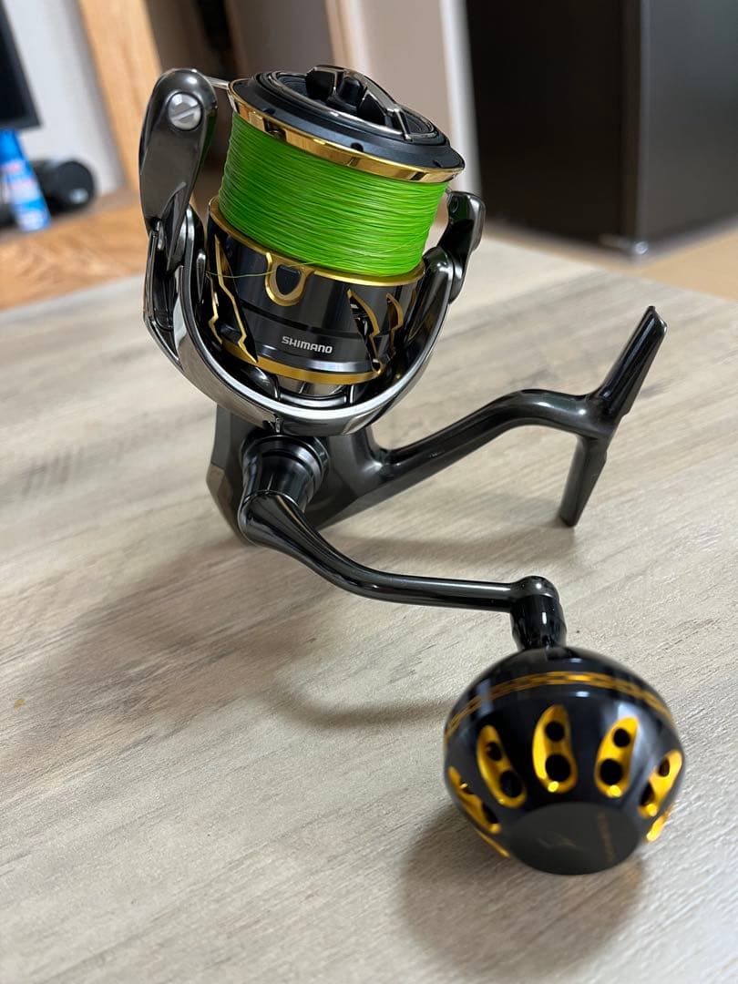 シマノ　shimano 20ツインパワー 4000XG
