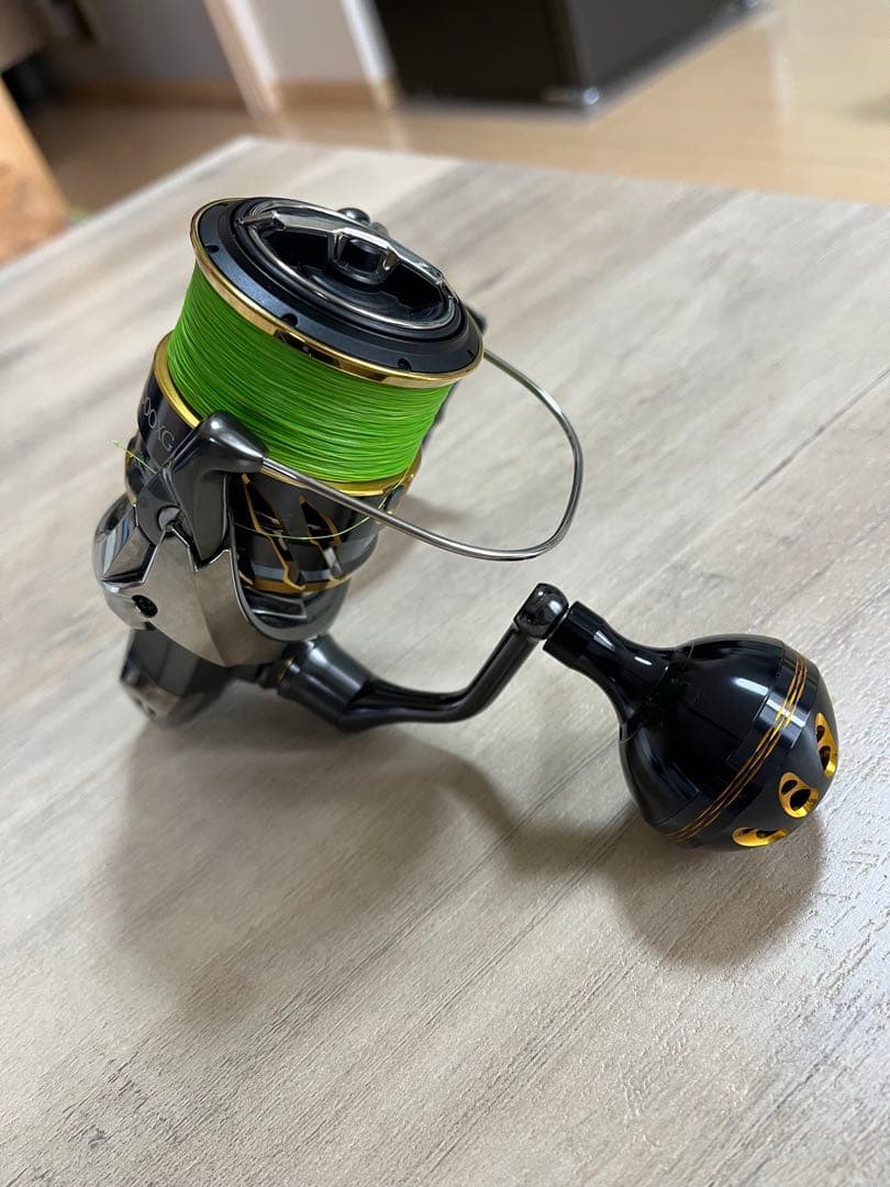シマノ　shimano 20ツインパワー 4000XG