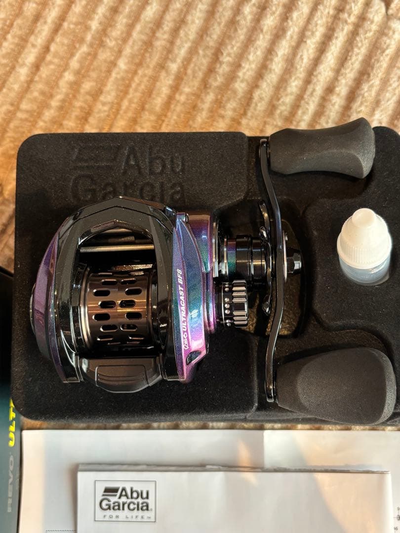 未使用 アブガルシア REVO ULTRACAST BF8 ベイト 右巻き