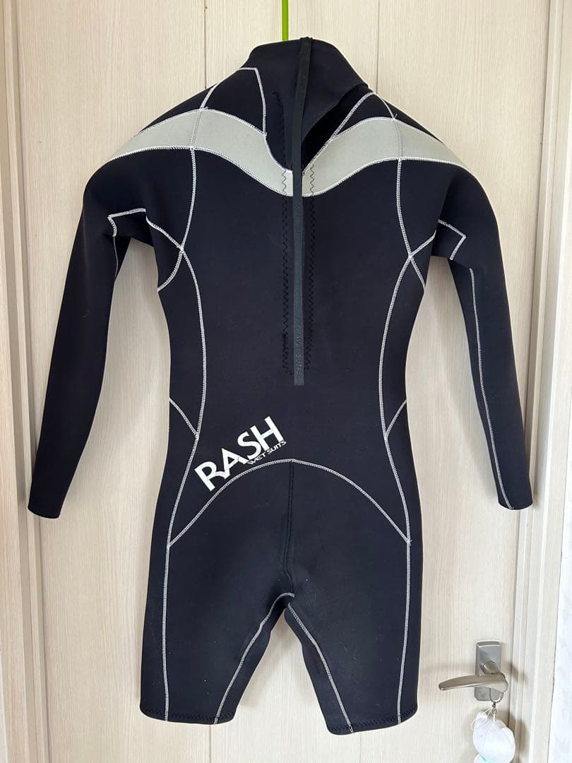 rash ウェットスーツ　ロンスプ　既成　Ｌ　ダメージ無し