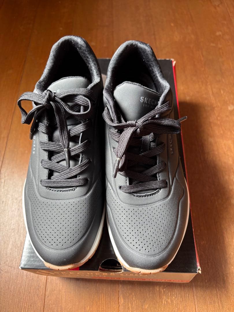 SKECHERS Memory Foam ブラック スニーカー