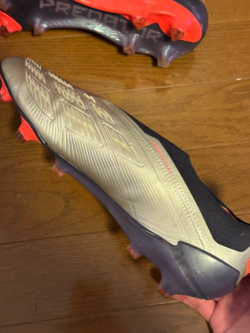 【値下げ】【美品】adidasプレデターELITE レースレス FG