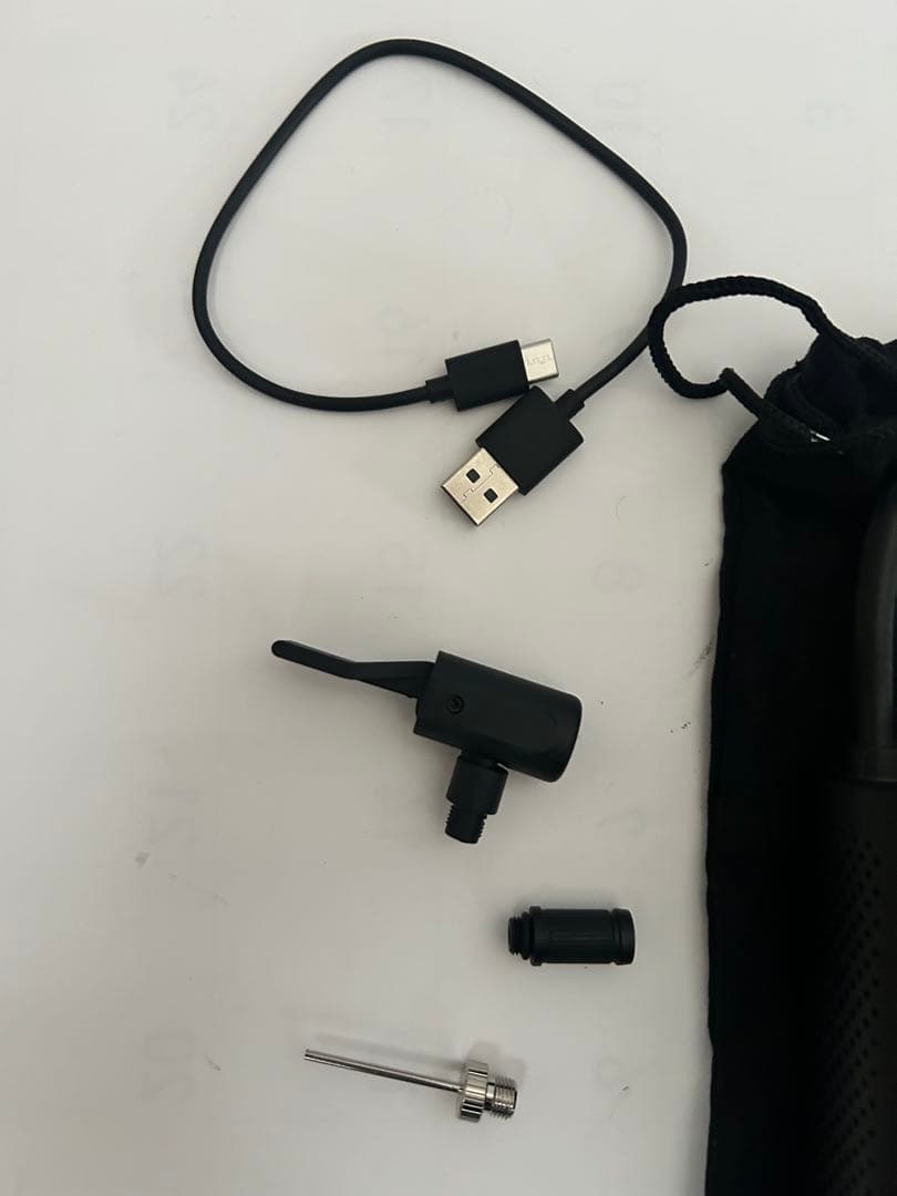 【便利グッズ】Xiaomi 電動エアコンプレッサー
