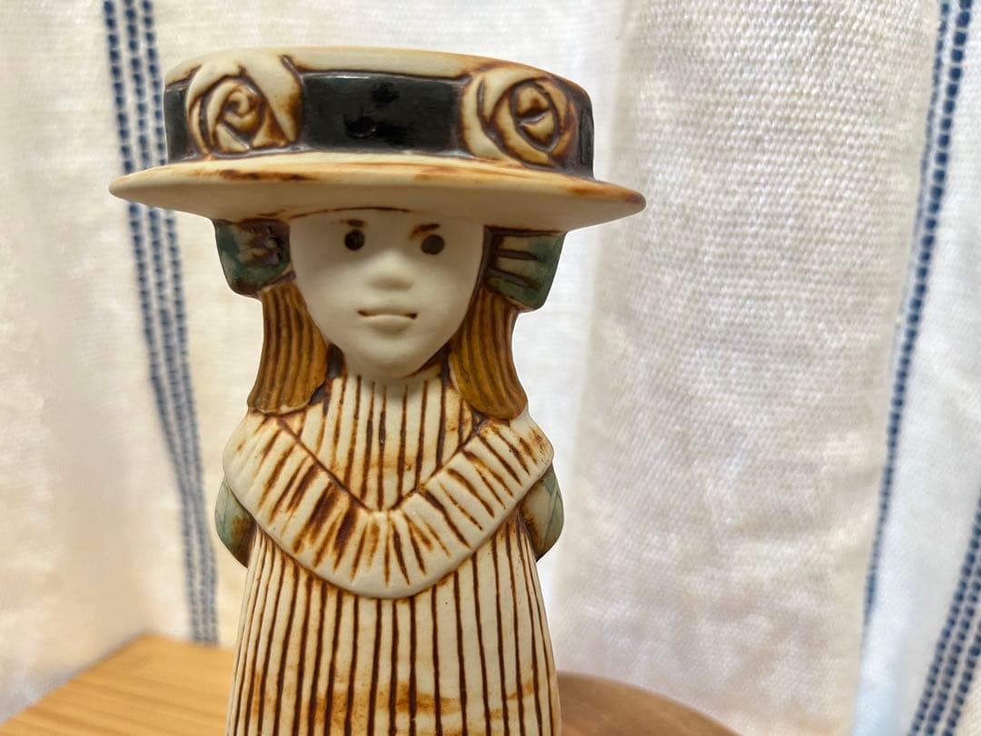 リサラーソン　ジュリア　北欧　置物　少女
