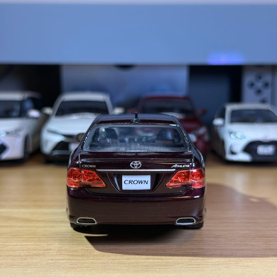 【非売品】トヨタ クラウン 200系 カラーサンプルミニカー 1/30