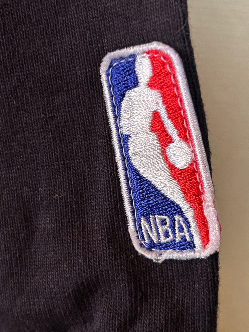 シカゴ・ブルズ Champion Vネック Lサイズ 新品タグ付き　ジャージ