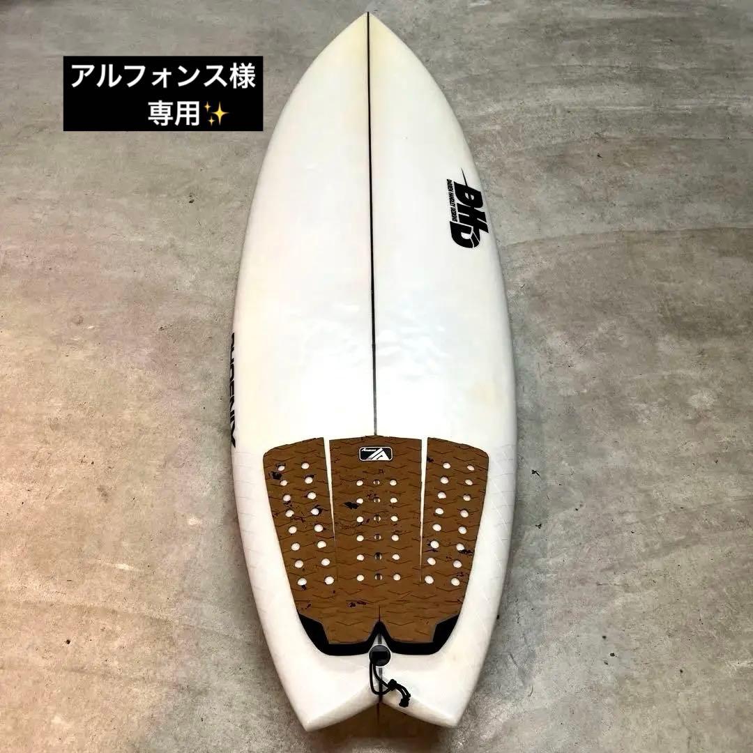 DHD フェニックス スワロー 5'7\" 30Lサーフボード 日本限定 モデル