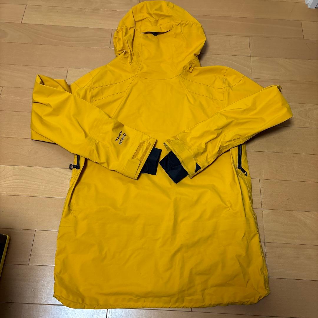 2*6様 美品VOLCOM GORE-TEX ボルコムブライアンイグチ　ウエア上
