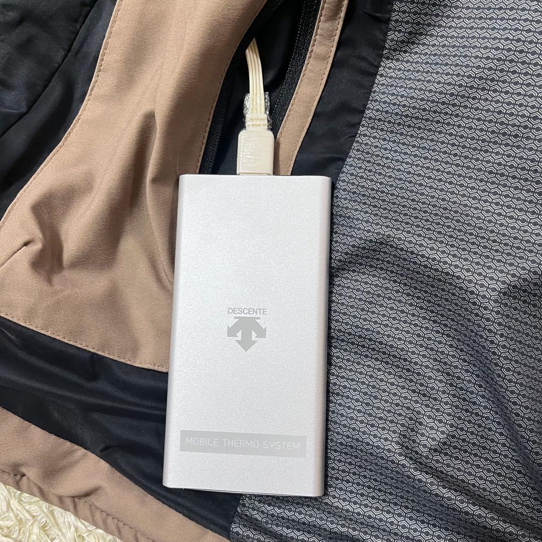 極美品　デサント　モバイルサーモ　中綿ジャケット　大きいサイズ XO