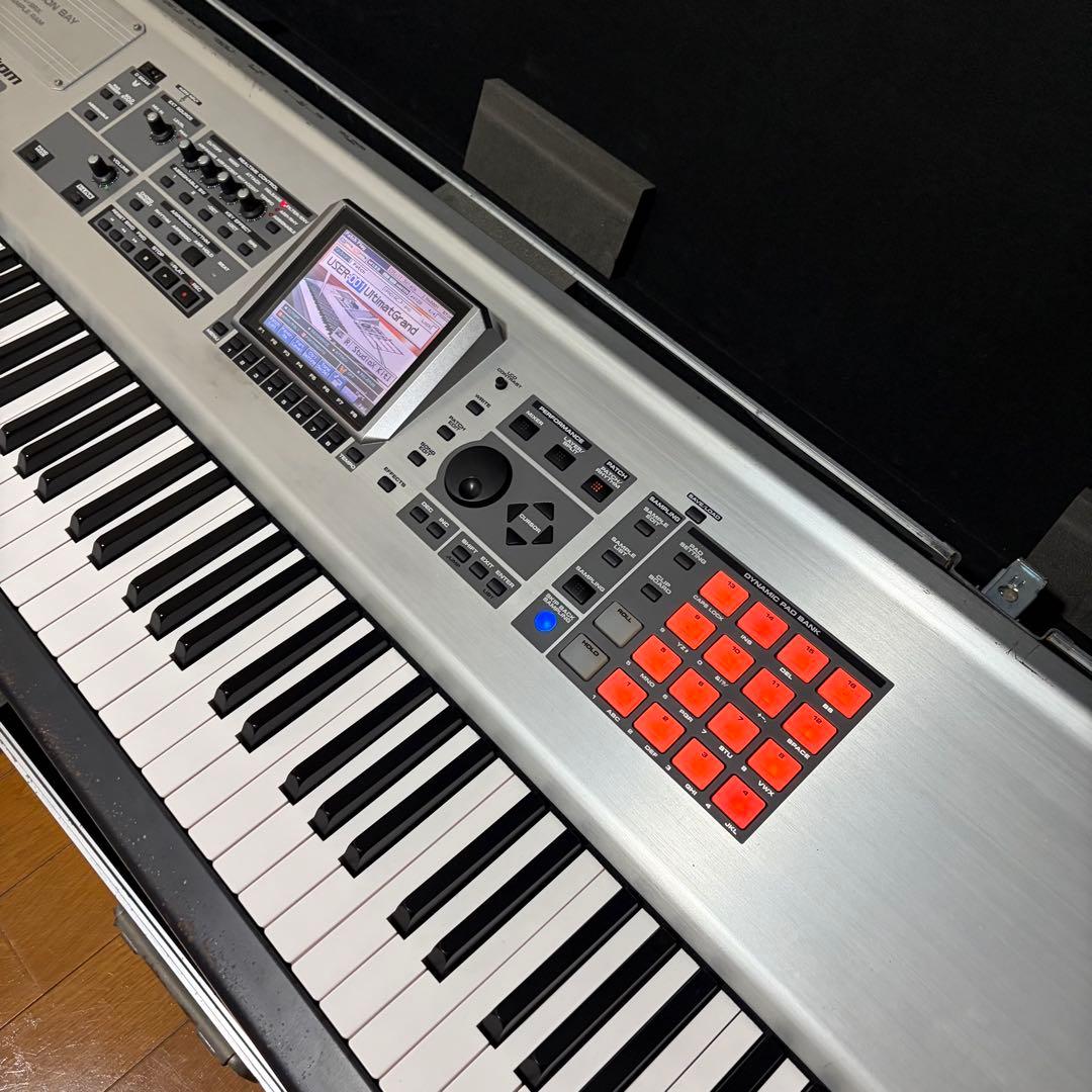 Roland FANTOM X8 88鍵盤 シンセサイザー 専用ハードケース付き