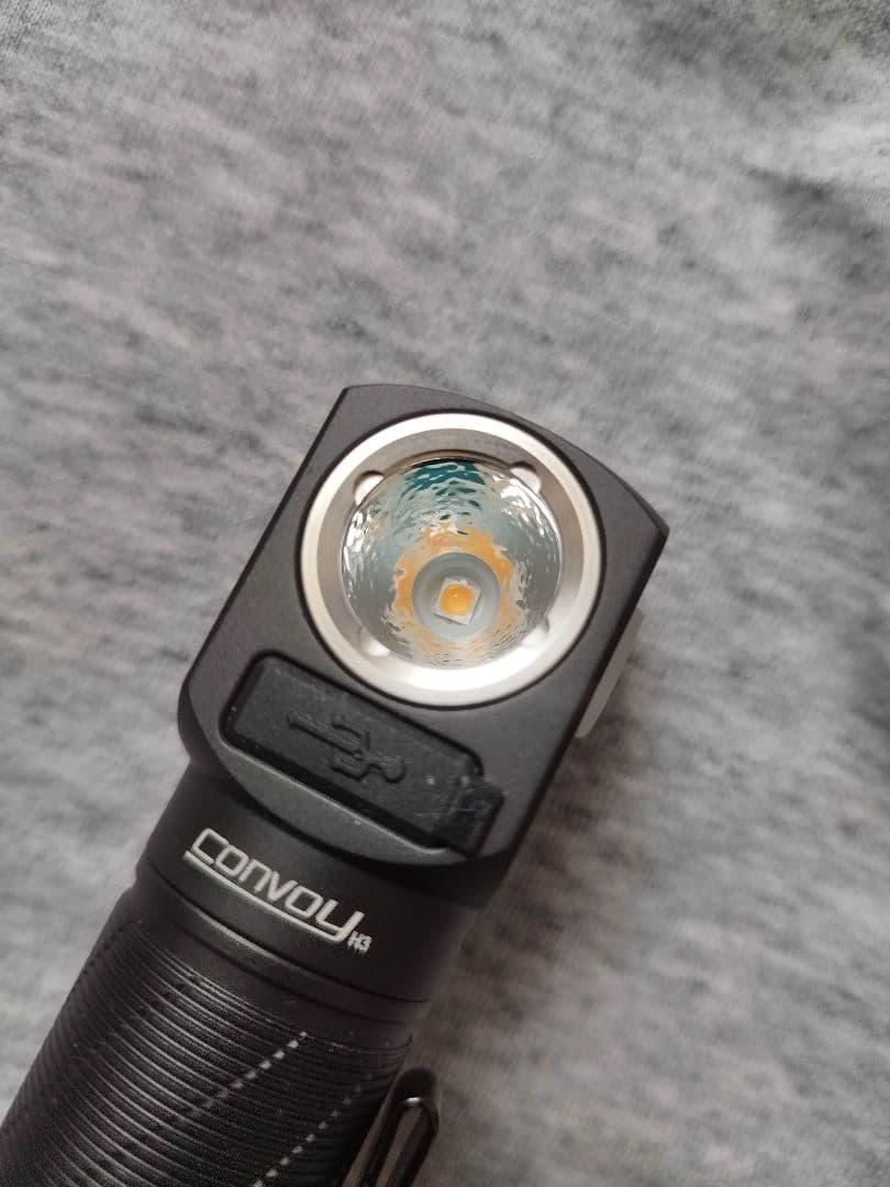 Convoy ヘッドランプ USB充電　日本製LED球使用　ニュートラル