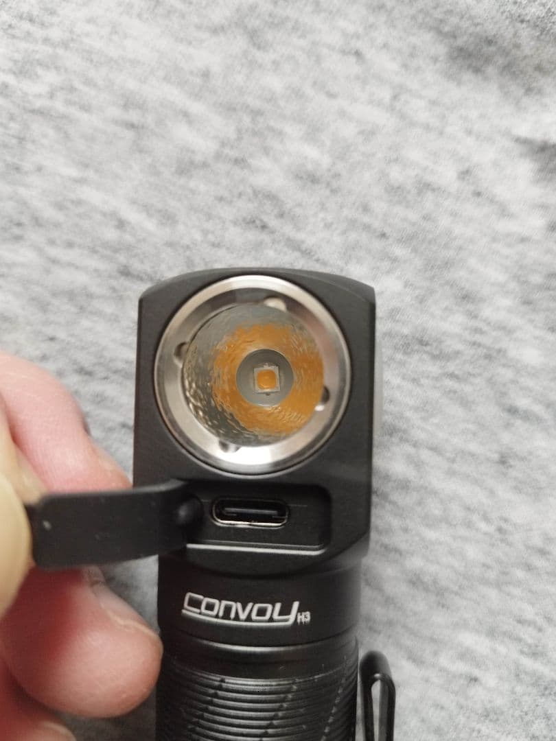 Convoy ヘッドランプ USB充電　日本製LED球使用　ニュートラル