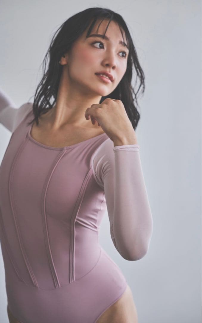 新品 スティナ stina Retune 大人気 レオタード M 完売品