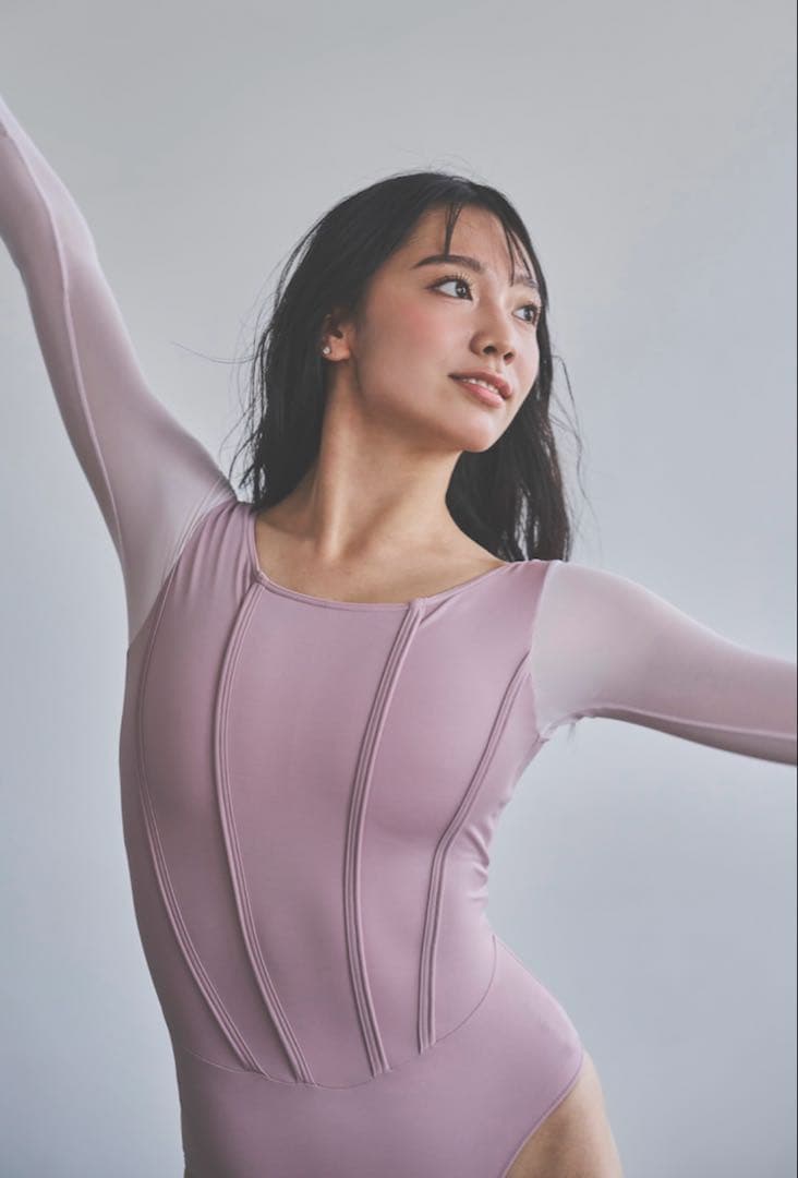 新品 スティナ stina Retune 大人気 レオタード M 完売品