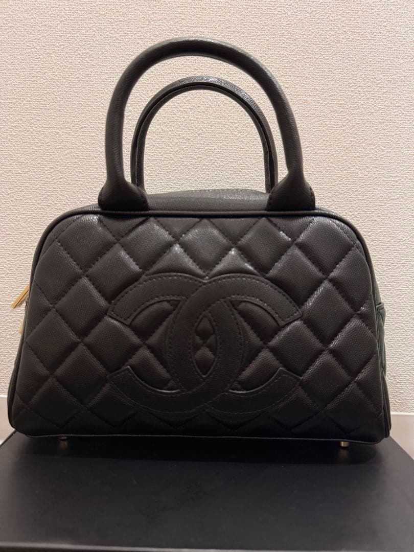 本革　キルティング　ブラックバッグ　VIPノベルティ
