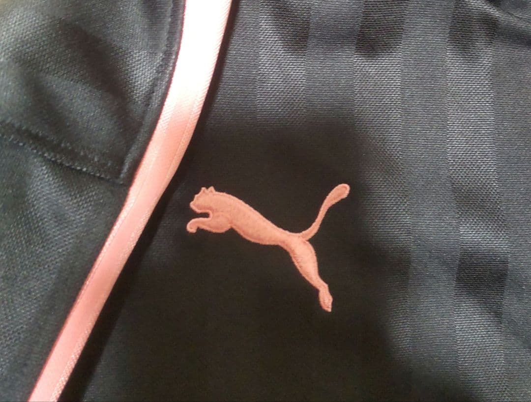 プーマ　puma　ジャージ　上下　黒xピンク　刺繍　美品　日本製　L相当