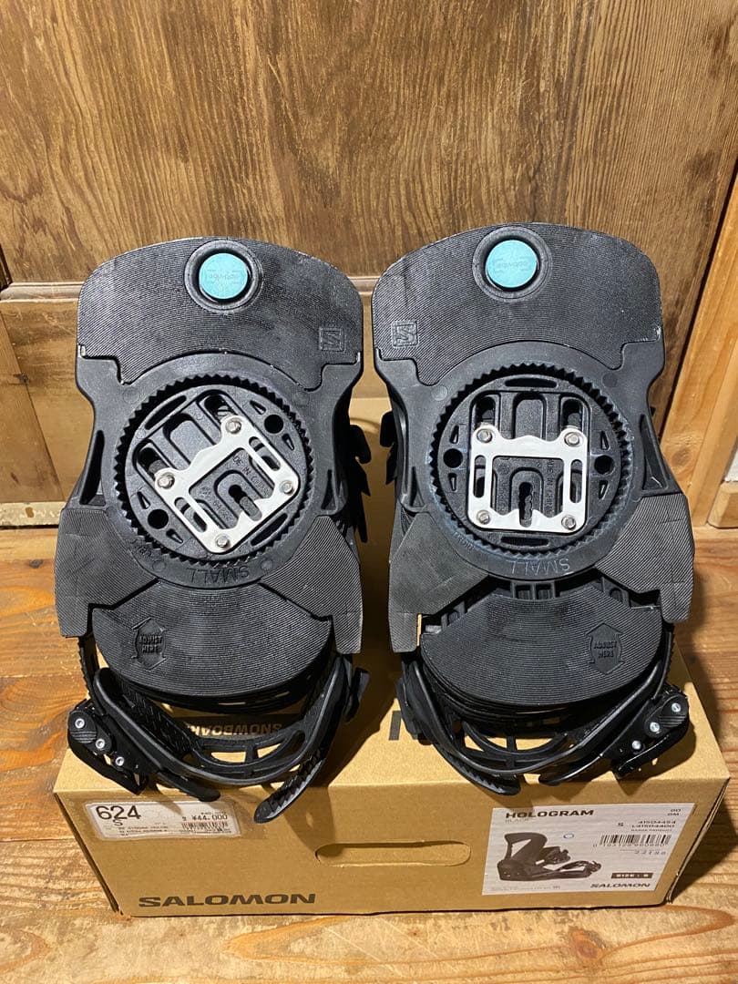 SALOMON HOLOGRAM ホログラム Sサイズ