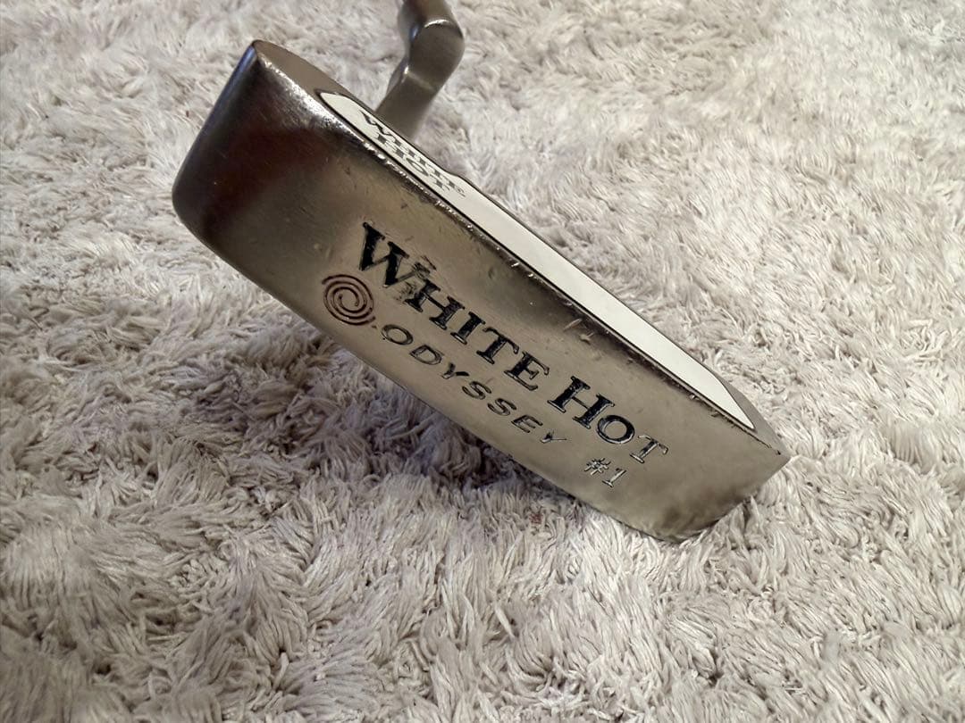名器Odyssey White Hot レフティーパター
