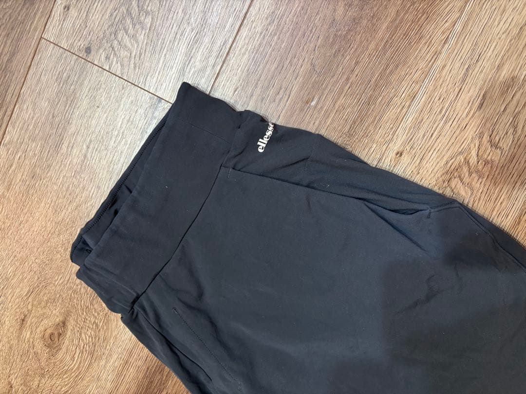 エレッセ　メンズ　テニスウエア　セットアップ