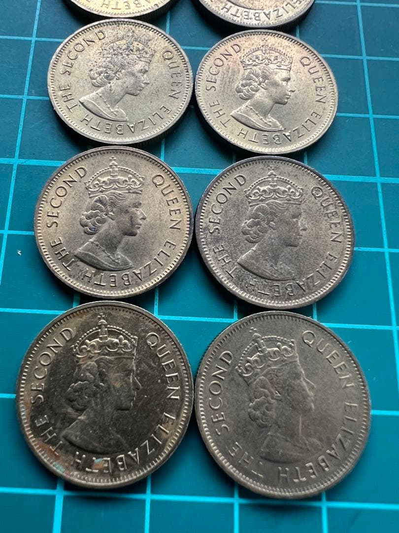 外国硬貨　香港10C黄銅貨 1980年特年　10枚まとめロット