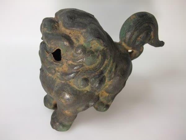 青銅製 獅子の置物 古い 鉄製 向獅子 銘「光龍」時代物 骨董