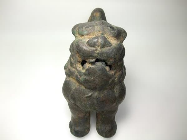 青銅製 獅子の置物 古い 鉄製 向獅子 銘「光龍」時代物 骨董