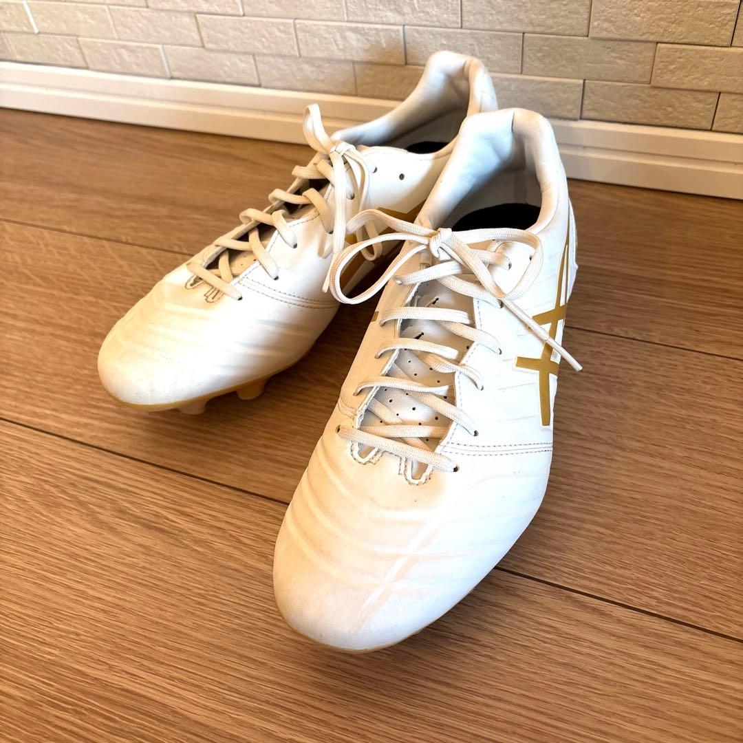 ASICS DS LIGHT サッカーシューズ ホワイト/ゴールド　26cm