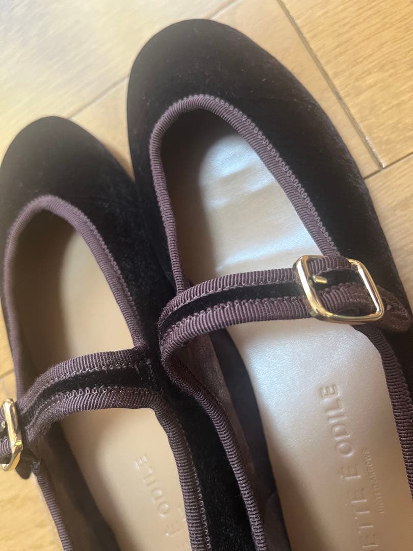 美品✨オディエットオール　ベロアメリージェーン　フラット　23.5