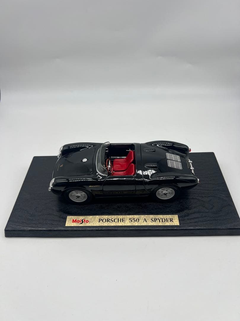 No288 ミニカー1/18箱あり PORSCHE 550 A SPYDER