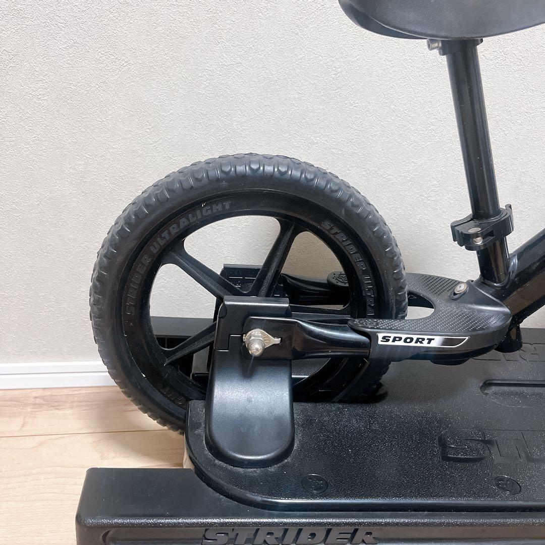 【良品】ストライダー ブラック スポーツモデル　12インチ　ロッキングベース付
