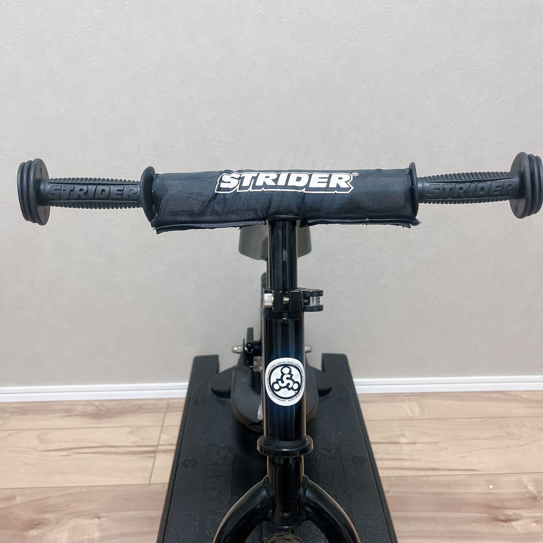 【良品】ストライダー ブラック スポーツモデル　12インチ　ロッキングベース付